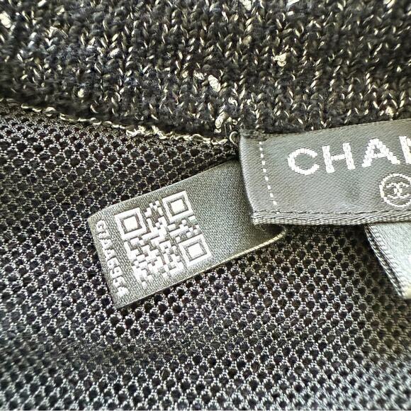 CHANEL wool knit cardigan size 38 FR 2022 Runway Authentic Retail 7800$ - Picture 6 of 13